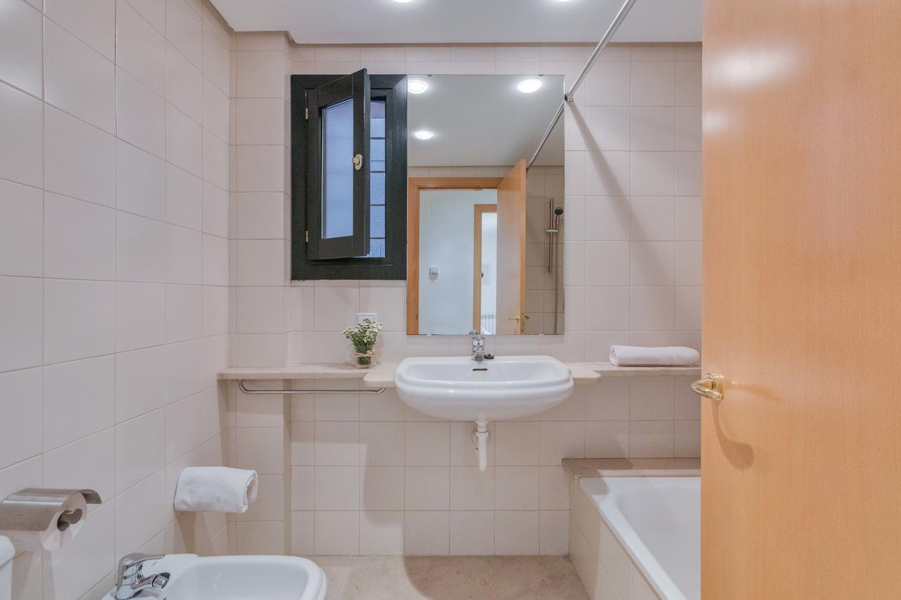 Flateli Pou Rodo 1 Daire Girona Dış mekan fotoğraf